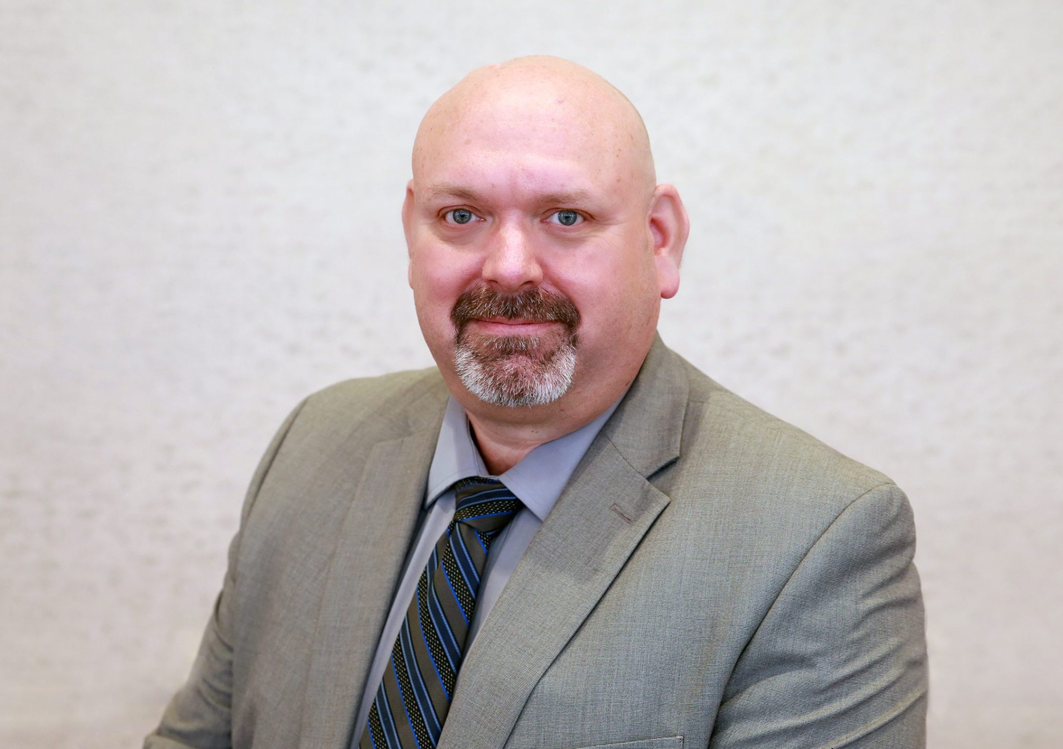 Head shot of Mike Harris