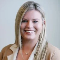Katie Murray Headshot